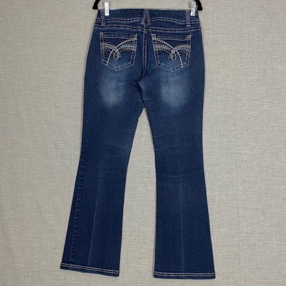 Wallflower Bootcut Low Rise Jeans Sz 11 Decorative Stitching Factory Fading - Picture 3 of 8